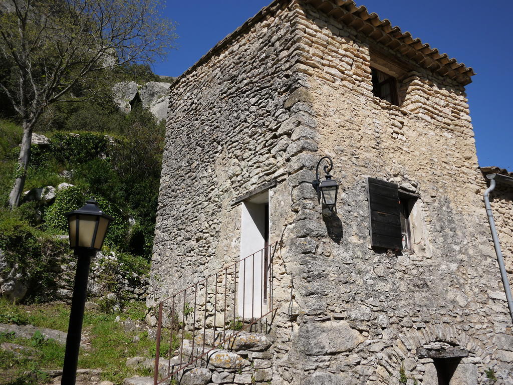 Auberge Des Seguins Buoux Экстерьер фото