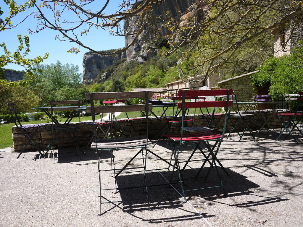 Auberge Des Seguins Buoux Экстерьер фото